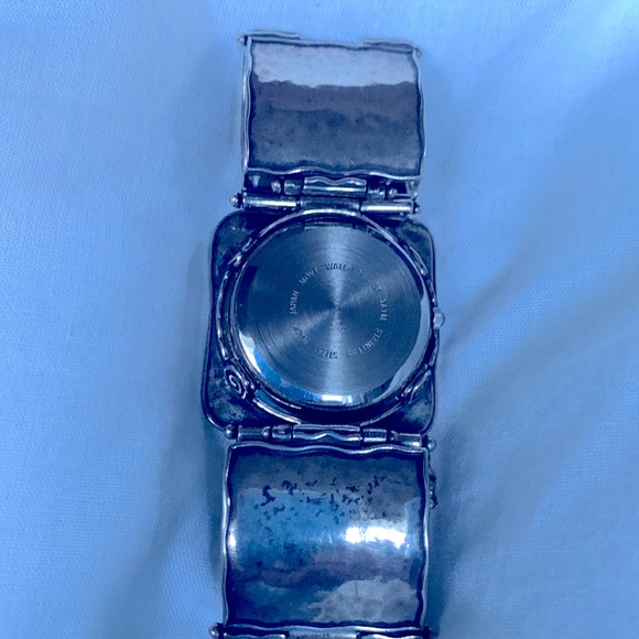 Jewelry - Picture 3 of 3